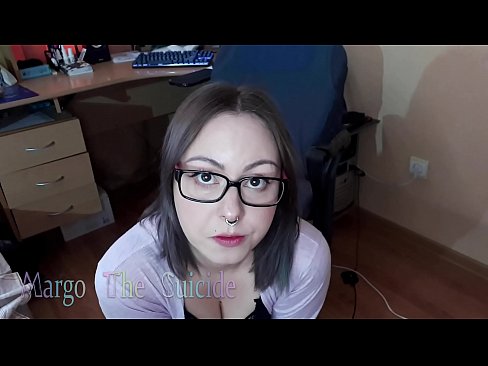 ❤️ Sexy Girl with Glasses Sucks Dildo Deeply on Camera ❤️ Cazzo à noi ️❤