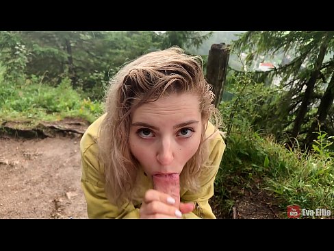 ❤️ Ragazza ingoia cum dopu un pompino publicu - Eva Elfi ❤️ Cazzo à noi ️❤